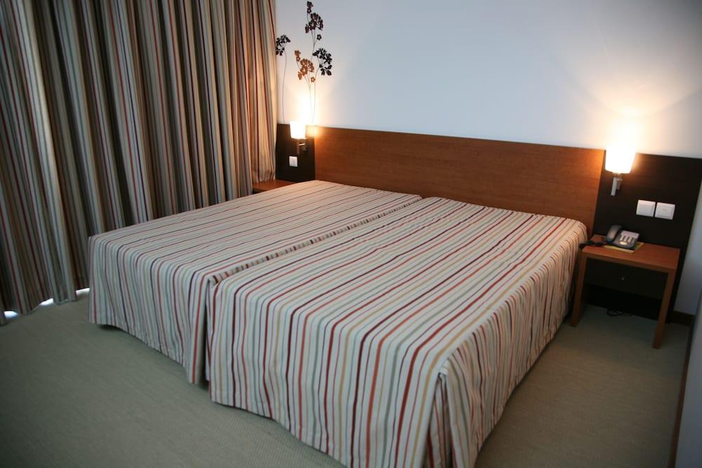 Hotel Flora - Monte Real Eksteriør billede
